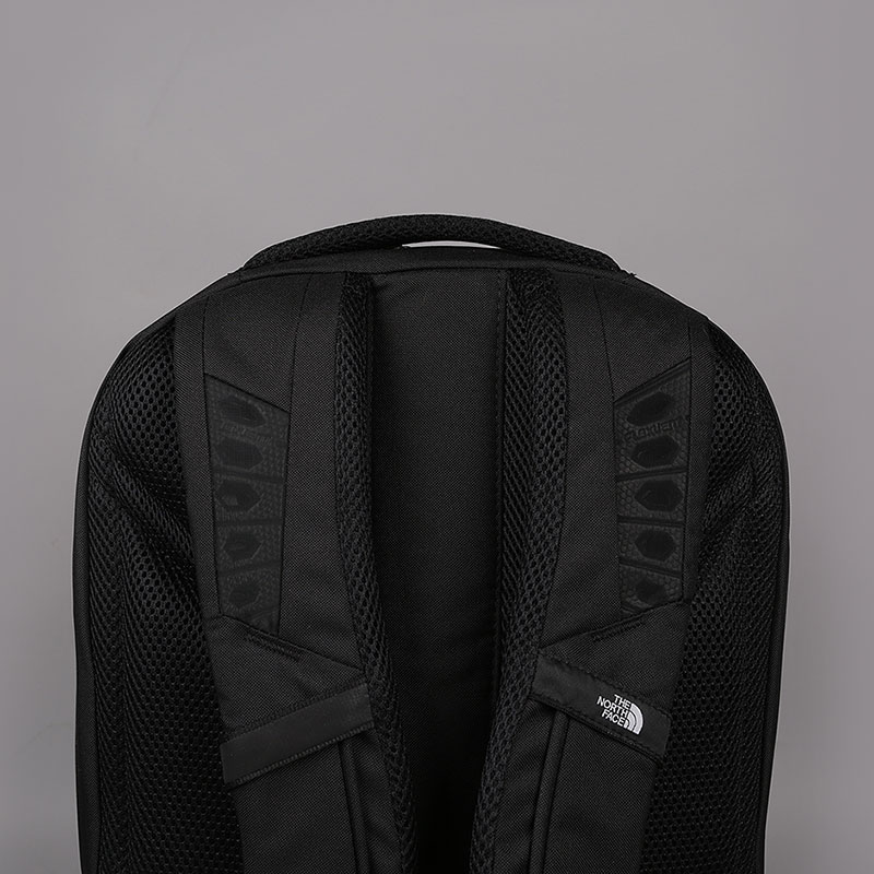  черный рюкзак The North Face Vault 27L T0CHJ0JK3 - цена, описание, фото 6